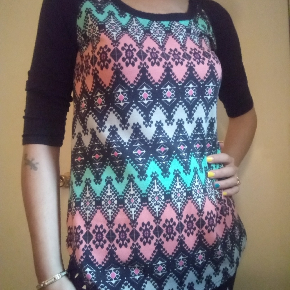 Quarter sleeve designed shirt